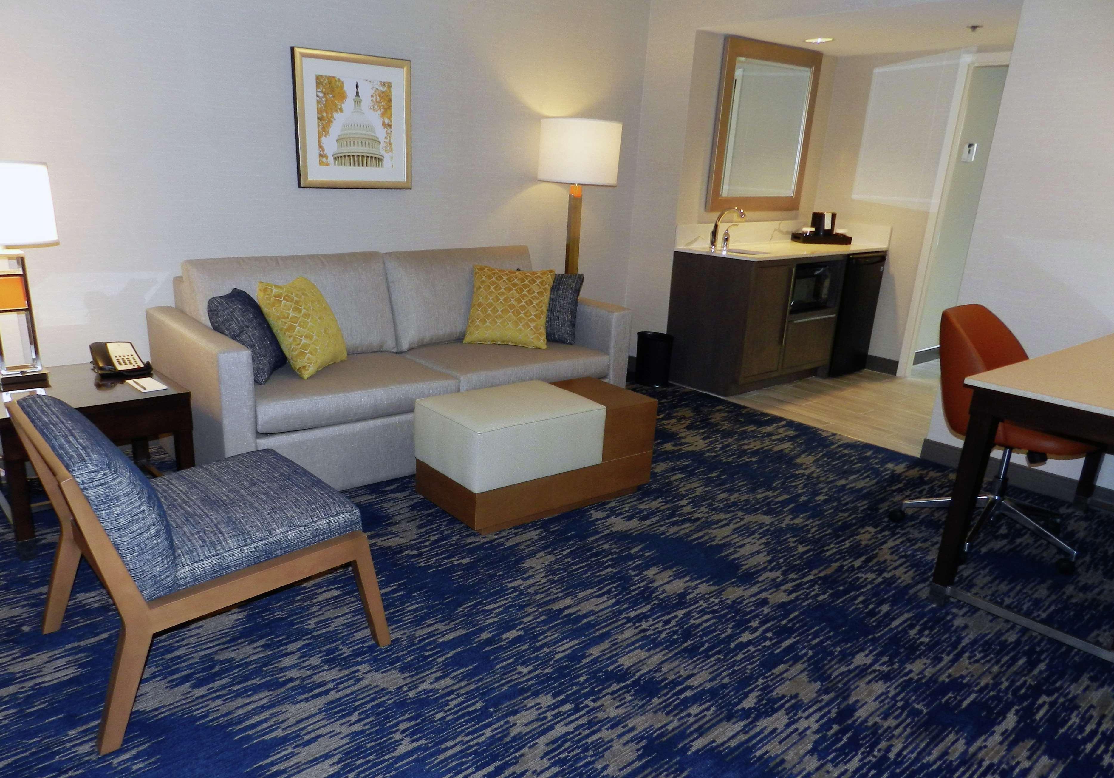 Embassy Suites By Hilton Alexandria Old Town Luaran gambar