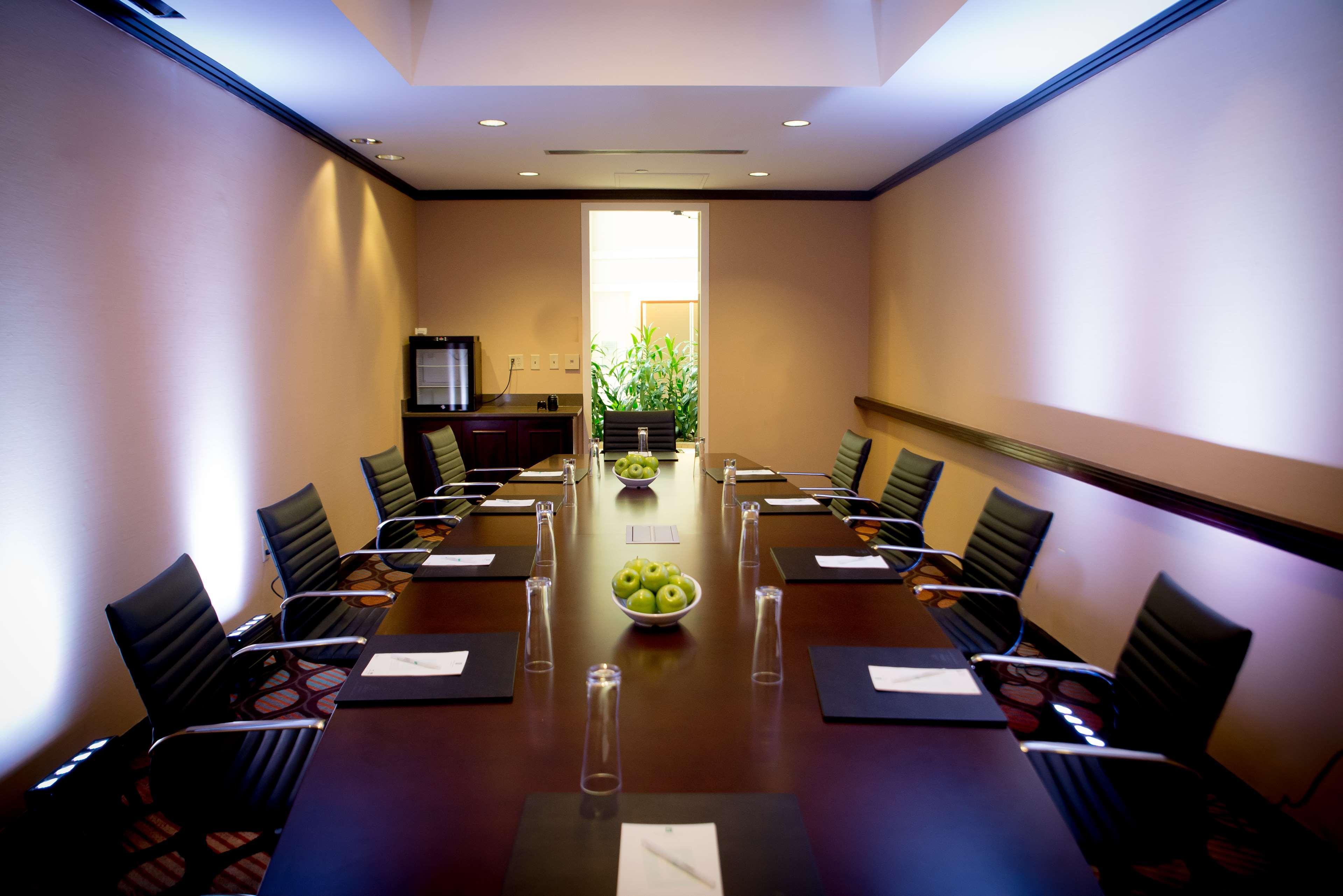 Embassy Suites By Hilton Alexandria Old Town Luaran gambar