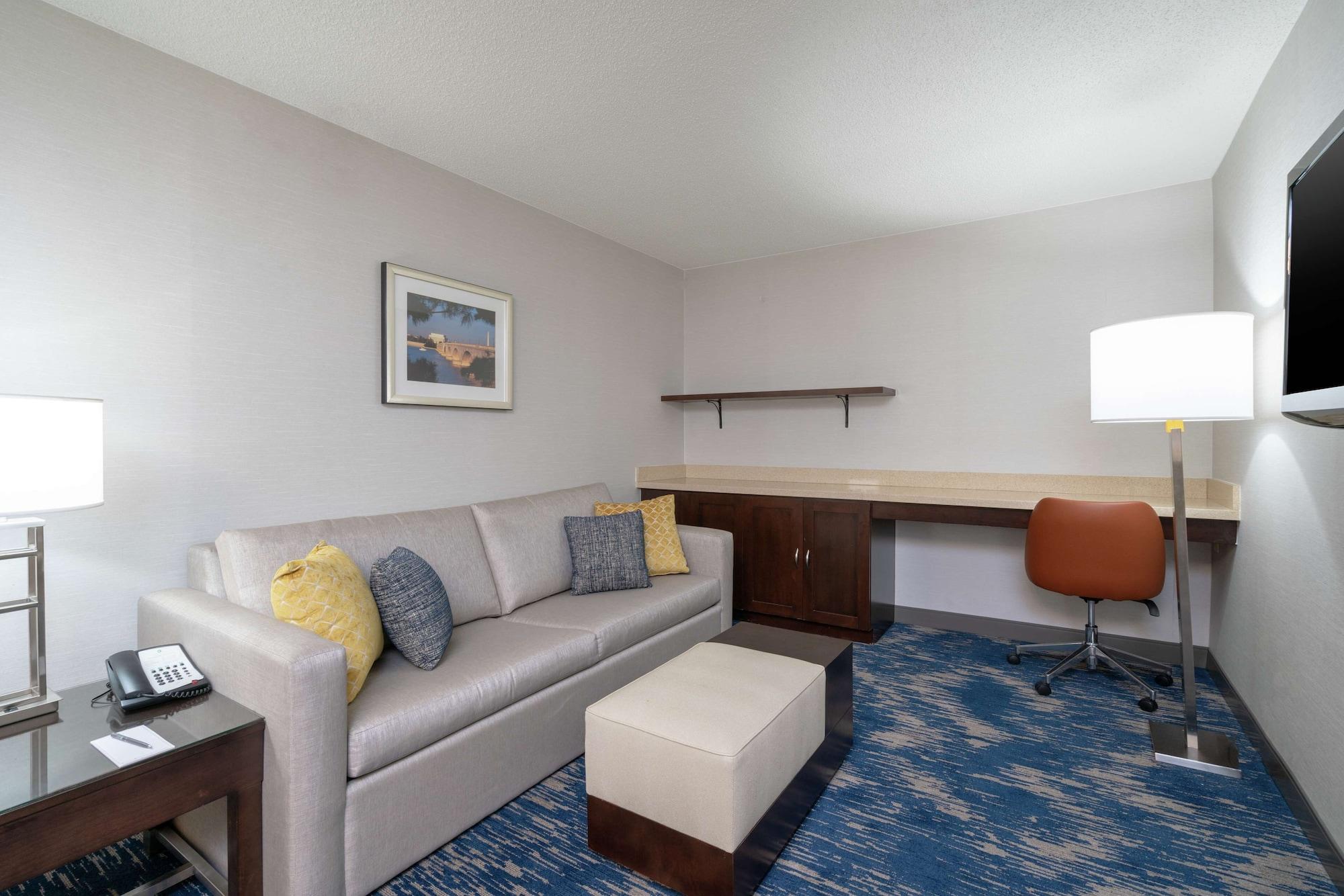 Embassy Suites By Hilton Alexandria Old Town Luaran gambar